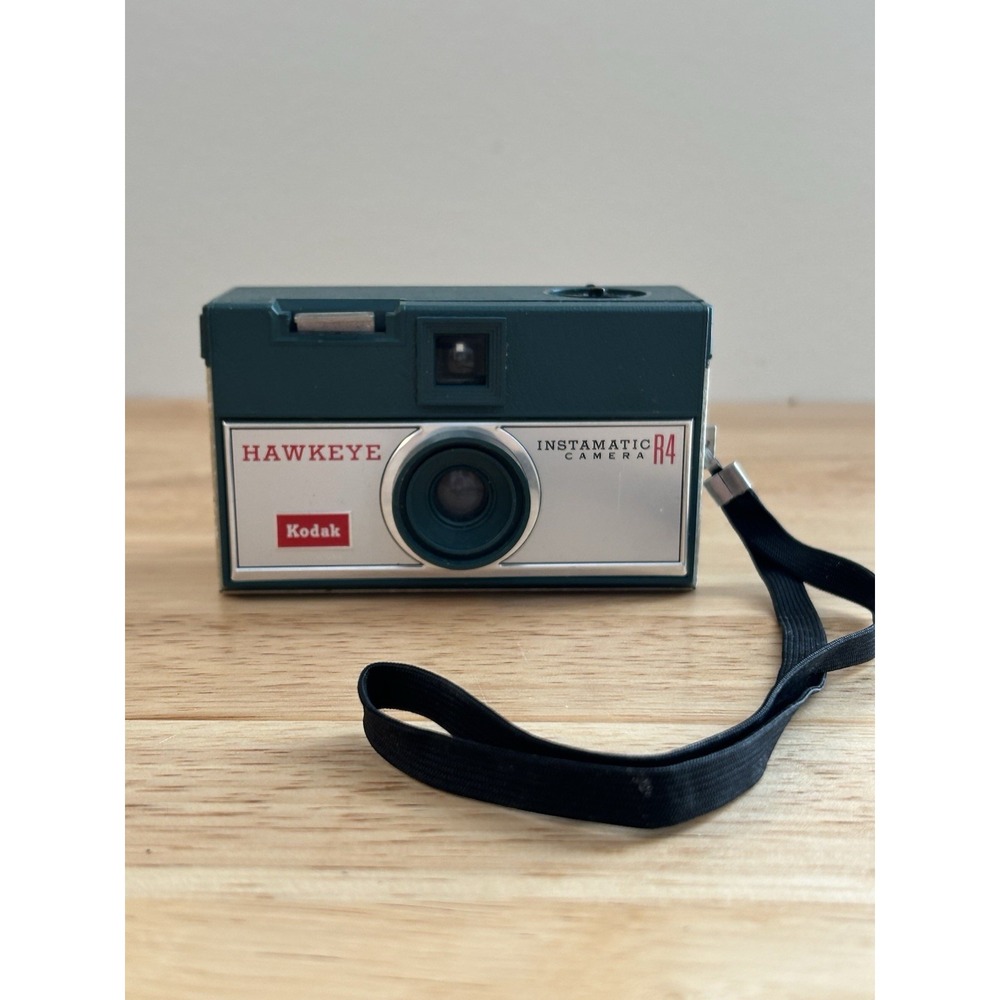 Vintage 1960s Kodak Hawkeye Instamatic R4 Film Camera Green Untested USA